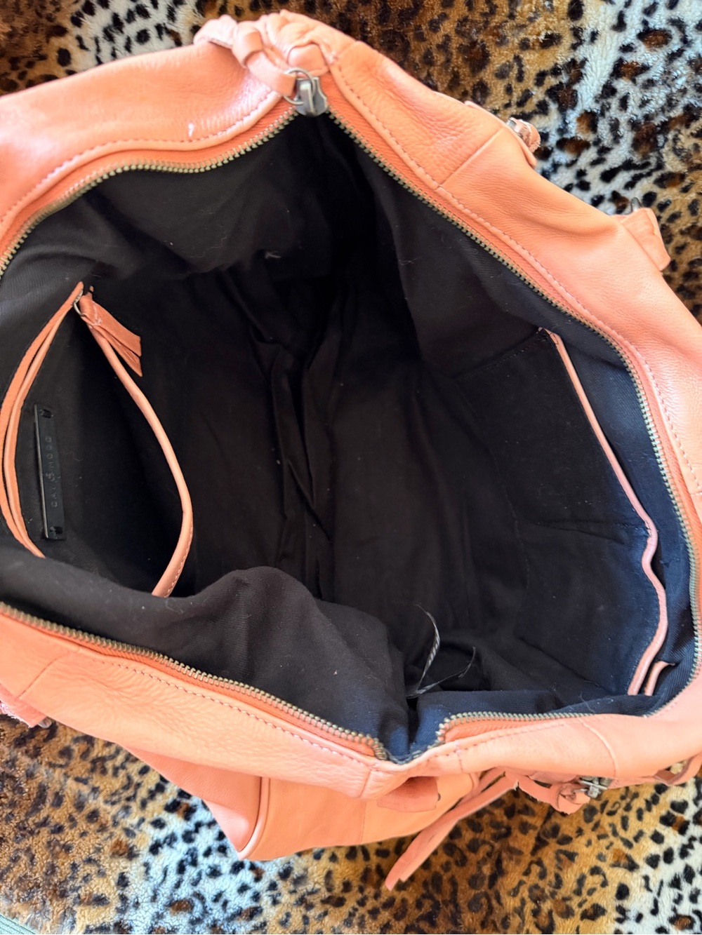 Day & Mood Leather Stylish Coral Women’s Shoulder Bag - Versatile Everyday Tote - Picture 6 of 6